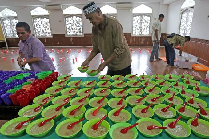 Berburu Bukaan dari Masjid ke Masjid