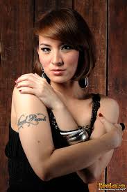 8 Artis Ter-Cantik Malaysia