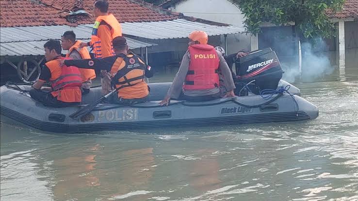 Banjir 2 Meter Landa Demak Selama Dua Hari