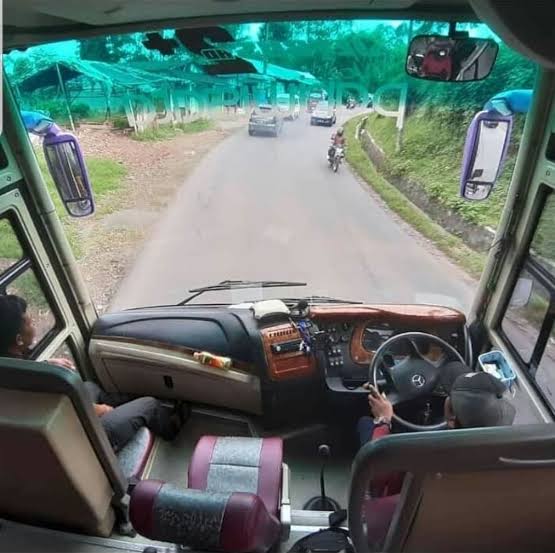 Kembalinya Trend Bus dengan Desain Kaca Depan Tunggal (Single Glass)