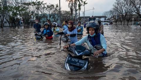 Banjir Rob di Pekalongan Meluas, 89 Orang Mengungsi
