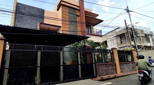 Rumah Anak Bungsu Akidi Tio di Palembang Dijaga Polisi