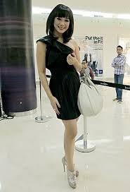 [HOT] Yuanita si presenter Take Me Out - Cantik !!