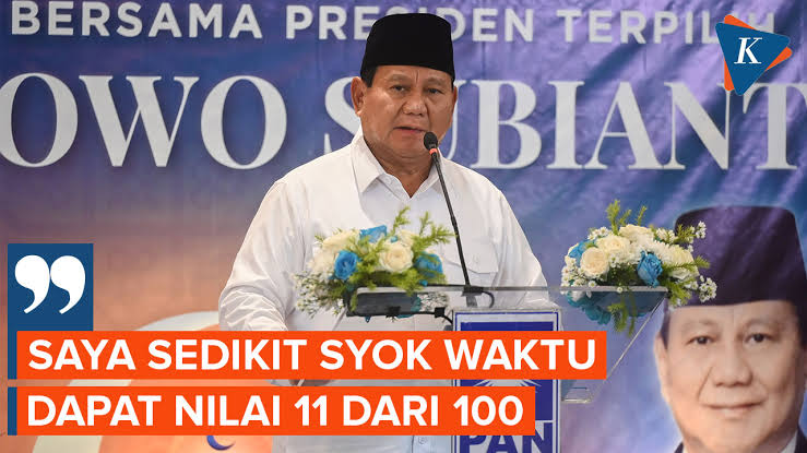 bagi-buku-susu-ke-warga-tangerang-kaesang-pakai-rompi-039putra-mulyono039