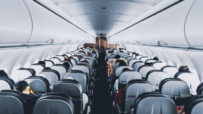 Kenapa Pesawat Jadi 'Pesawat Hantu' Saat Kursi Tidak Tegak Saat Take-off dan Landing?