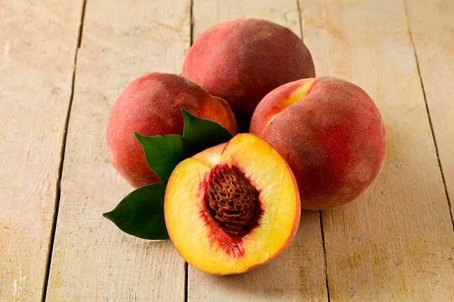 Hati-Hati! Selain Mengandung Vitamin, 5 Buah yang Sering Kita Makan ini Juga Beracun 