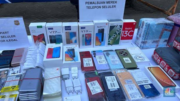 fenomena-roh-halus-039gentayangan039-di-mal-ujung-ujungnya-beli-online