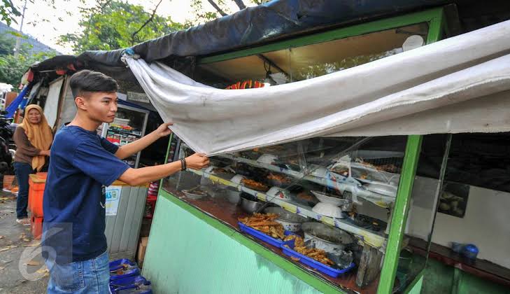 Warung Makan Dipaksa Tutup! Tradisi Tahunan di Negara Kita Tercinta
