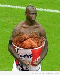 &#91;Pict lengkap&#93; Balotelli GOKIL!