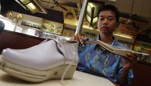 Anak SMP Bikin Sepatu Anti Kekerasan Seks 