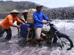 Jangan Hanya Kagum Karena ... , Tapi Kagumlah Karena ...