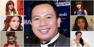 Ini menurut pakar bahasa tentang , komentar Vicky yang sangat intelek !