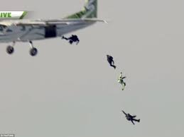 LUKE AIKINS, orang pertama di dunia yg mendarat selamat tanpa parasut PIC+VIDEO