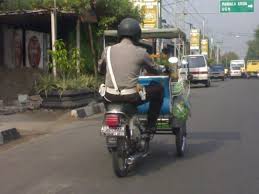 &#91;NGAKAK&#93; Foto Unik Yang Cuma Ada Di Indonesia 