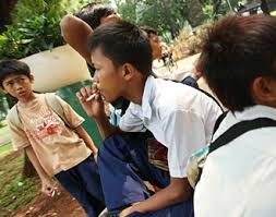 10 Kebiasaan Buruk Pas Jaman Sekolah