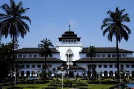 Mengenal lebih dekat Gedung Sate