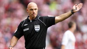 Bagi yang ingin mencoba kemampuannya menjadi wasit, coba ini gan 