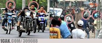 &#91;NGAKAK&#93; Foto Unik Yang Cuma Ada Di Indonesia 