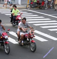 Kebiasaan Buruk Pengendara Motor Yg Bersama-sama Mesti Kita Hindari