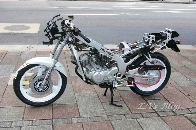 Sebelum Yamaha R15 Eksis, Ini Dia Sesepuh Motor Fairing 150cc Yamaha Bermesin V Twin