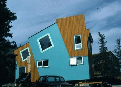Desain Rumah Aneh