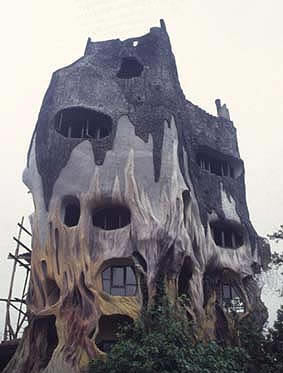 Desain Rumah Aneh
