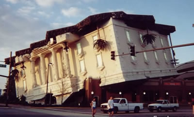 Desain Rumah Aneh