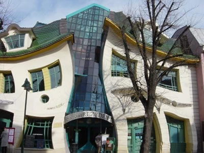 Desain Rumah Aneh