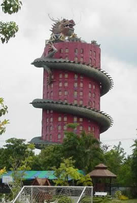 Desain Rumah Aneh