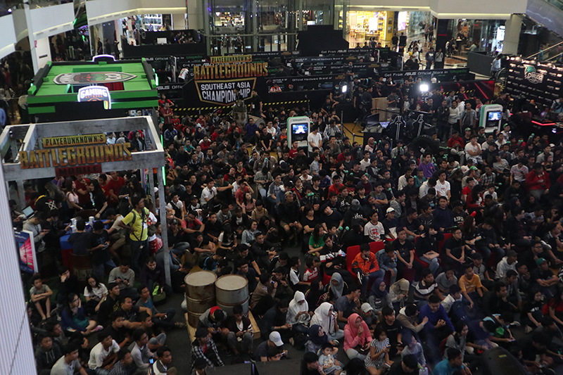 Sering Main di Warnet, Baron Cyber Cafe Kini Bawa Prestasi