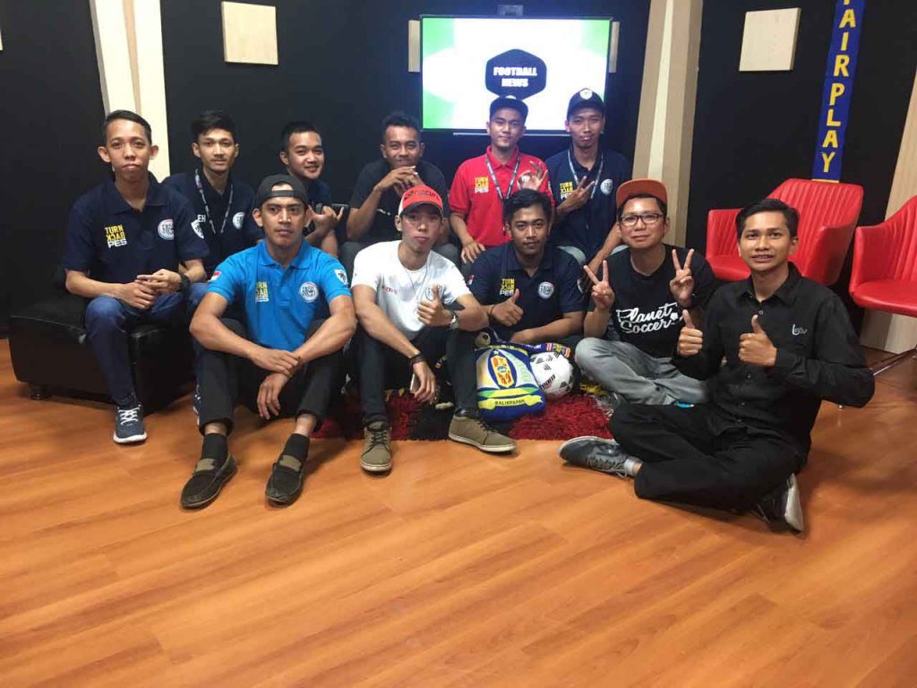 Merajut Kekerabatan Bersama PES Balikpapan Community
