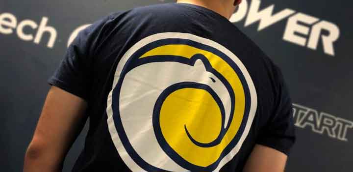 Industri Pakaian dan Esports: Dua Sisi yang Tak Terpisahkan