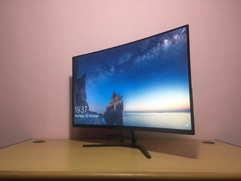 Sensasi Monitor Gaming Lengkung AOPEN 32HC5QR_P (31.5”)