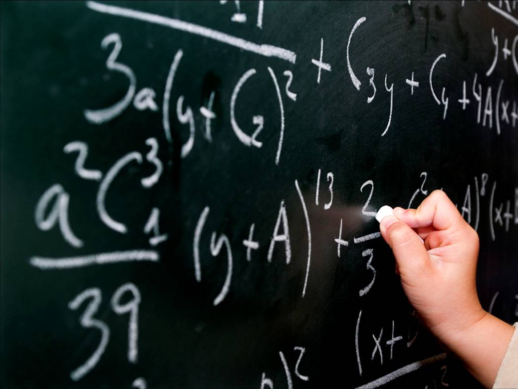 Ngerjain Temen Sekelas Bersamaan