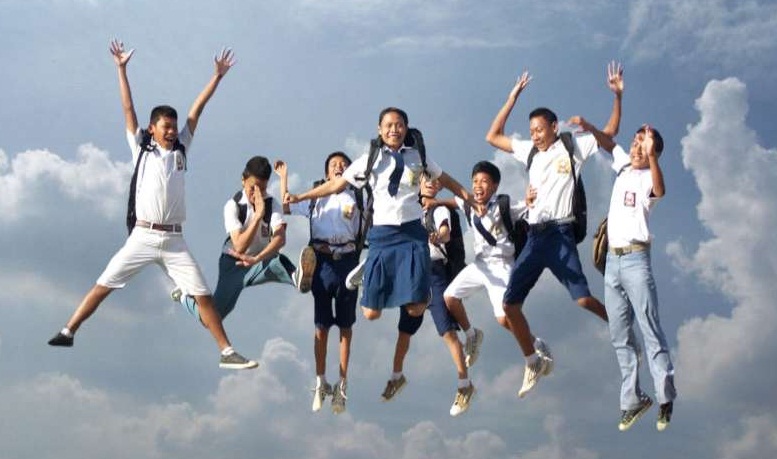 Jokowi Ajak Pelajar Berprestasi Keliling Istana Bogor