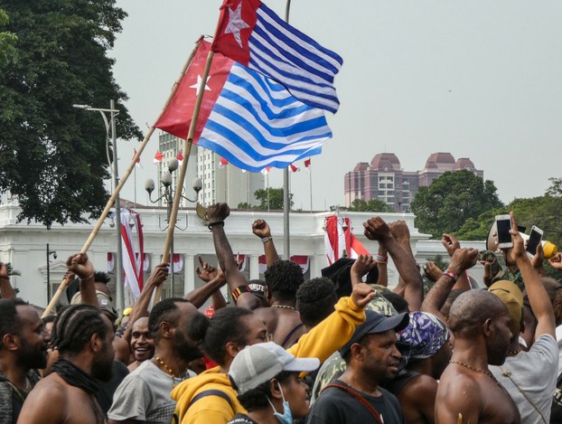 sudah-saatnya-papua-menghitung-langkah