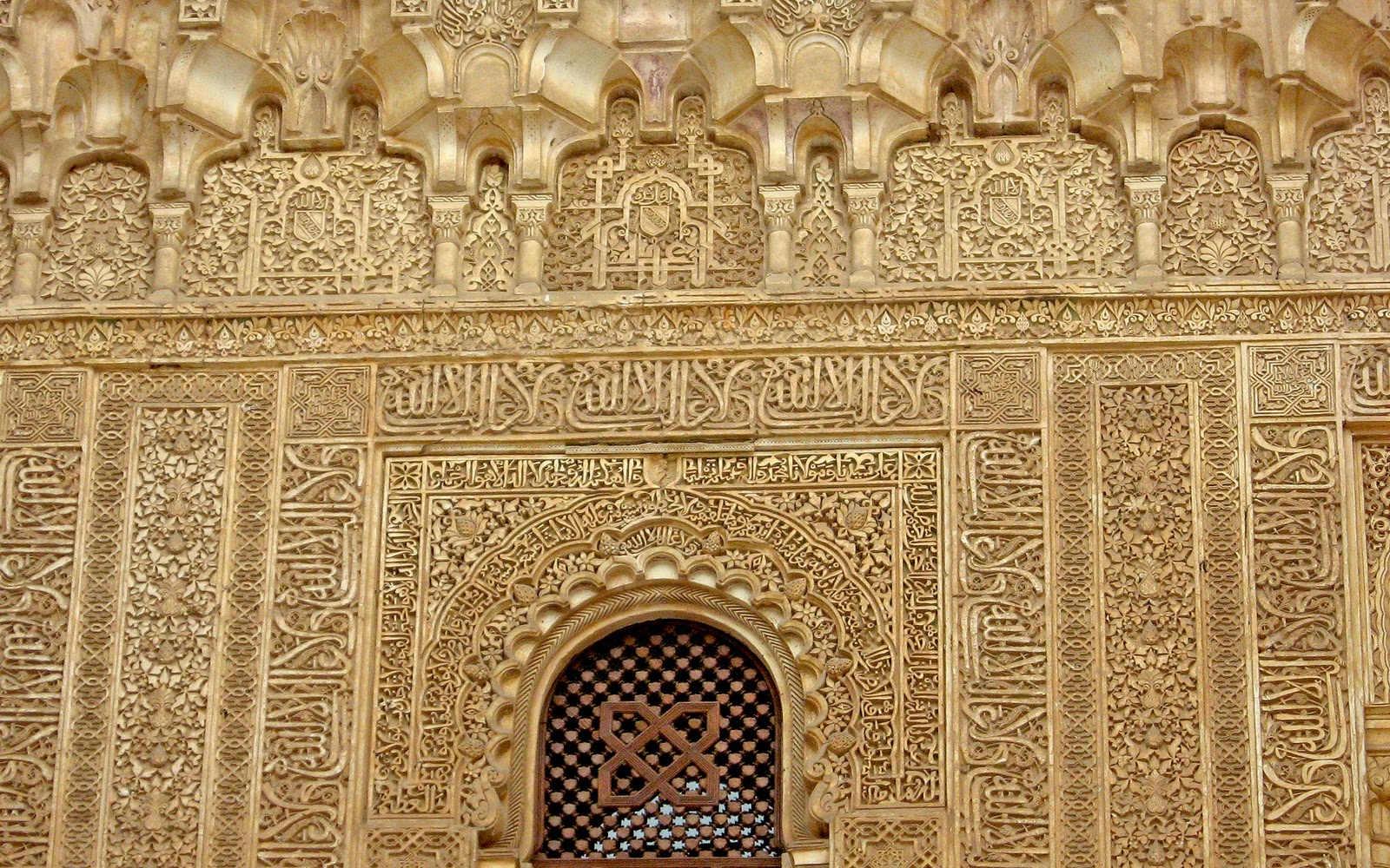 Alhambra Bukti Kemuliaan Islam di Negeri Aldalusia