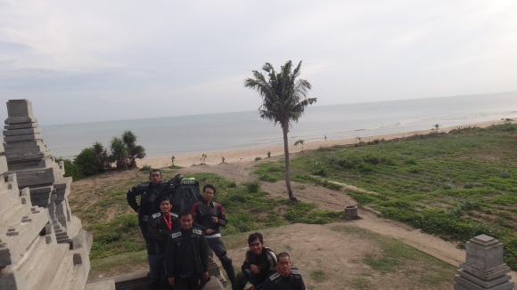 Keliling Jawa & Eksplorasi Bromo dari Roda Dua