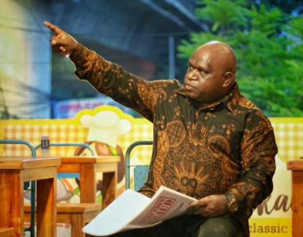 Puluhan Mobil Ratusan Kios Dirusak Massa di Papua, Pigai: Itu Luapan Diskriminasi