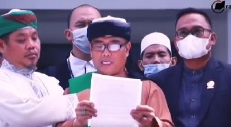 Ulama Jabar Tuntut Jokowi Terapkan Syariah Islam