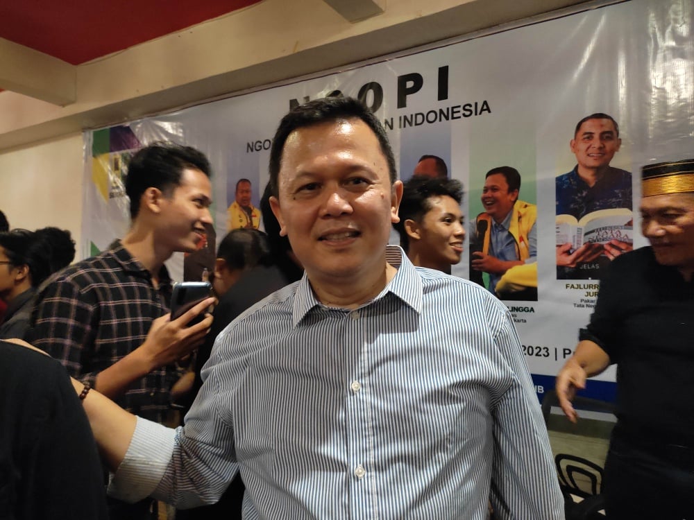 Luhut Bela Jokowi Soal Ijazah, Andi S : Apa yang Kau Sedot dari Republik Ini?