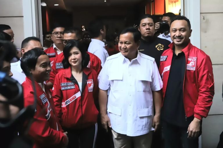 Terima Prabowo, Ade Armando: Ketika Mendukung Ganjar Capres, Kami Diludahi PDIP