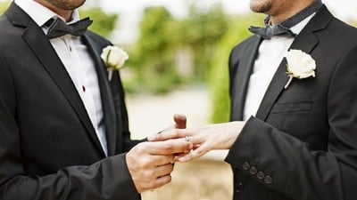Heboh! Duda Jember dan Pemuda Lombok Gelar Prawedding Mesra