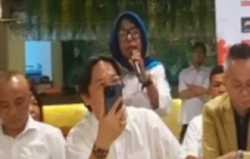 Organisasi Perempuan Pendukung Jokowi Ancam Demo Pakai BH dan CD