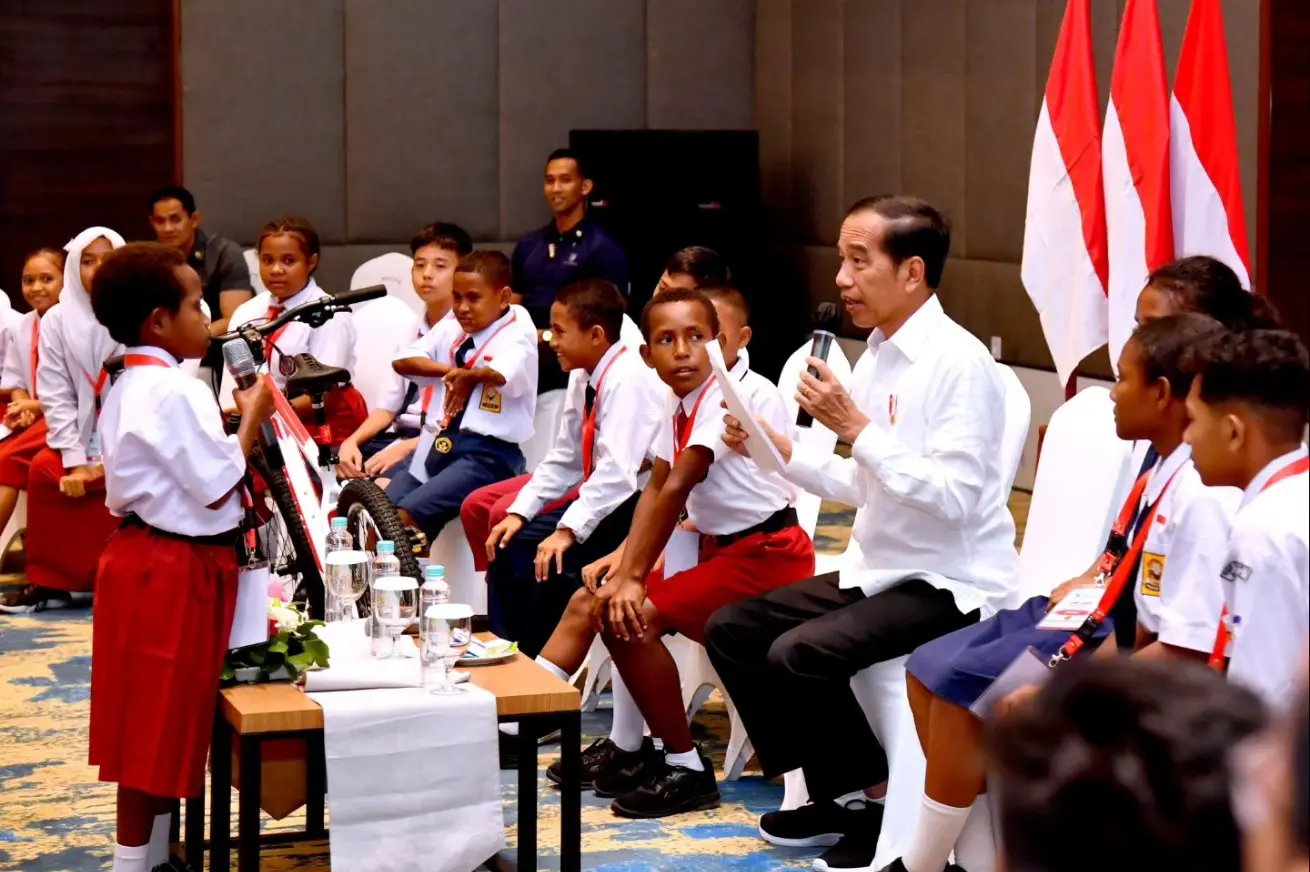 yorrys-raweyai-jokowi-17-kali-datang-ke-papua-ini-tukang-bohong