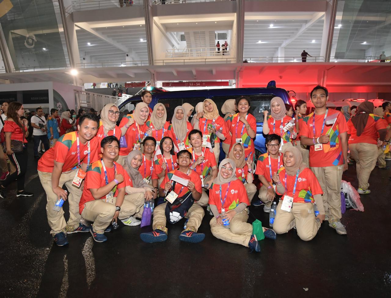 volunteer-asian-games-2018-yang-tak-kenal-lelah-mengawal-nama-baik-indonesia