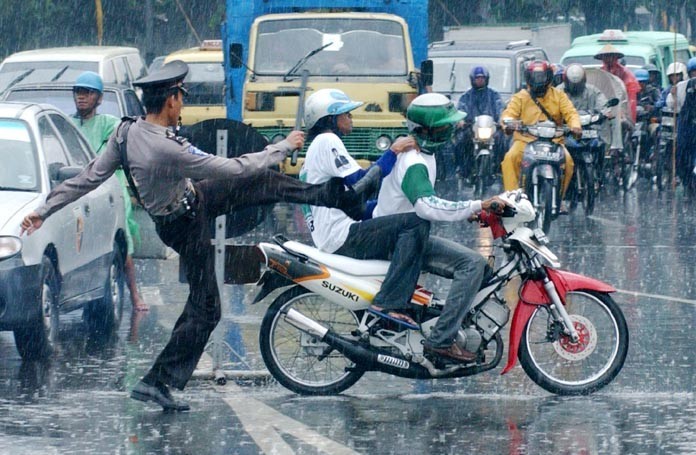 4 Alasan Mengapa SIM Indonesia Layak Menjadi SIM Internasional