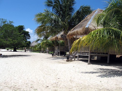 Pulau Seraya, salah satu tempat wisata Eksotik di timur Indonesia