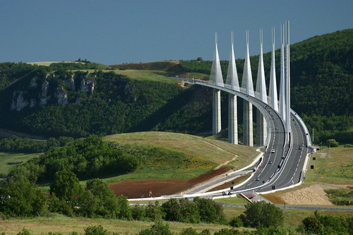 Jembatan Le Viaduc de Millau, Jembatan Tertinggi di Dunia (So High and Beautiful)