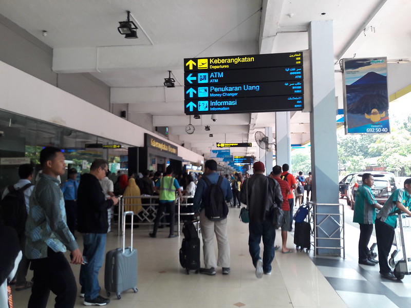 Pengalaman Pertama NAIK PESAWAT JAKARTA-BANDUNG